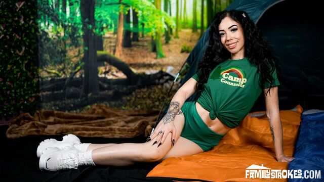 Katta a'zoning ko'zida sayyoh darhol zarba berishni xohladi