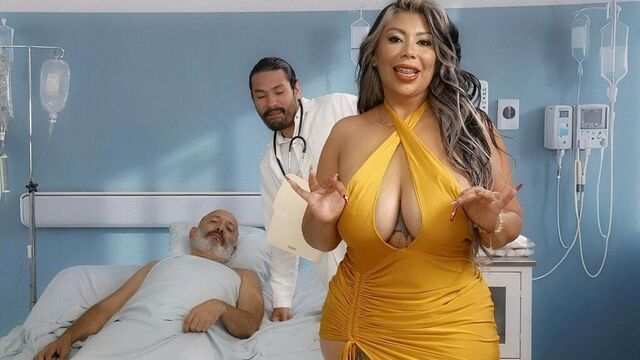 Katta sog'uvchi xotin erining xonasida shifokor bilan aldaydi