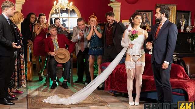 Paypoqli kelin o'zining bo'lajak erining dugonasiga minaj qildi