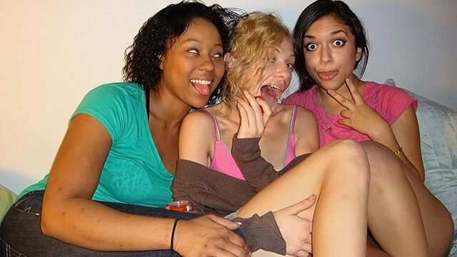 Ehtirosli ziyofatda har bir jo'ja zavqning bir qismini olishga muvaffaq bo'ldi